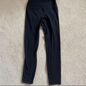 Black Lululemon Align Leggings (size 4 25in)